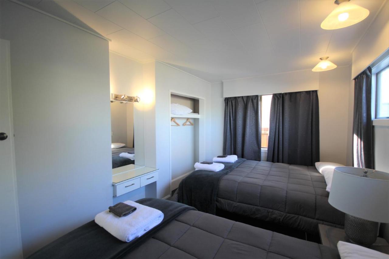 Beach Lodge Motels Dunedin Extérieur photo